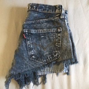 Vintage Levi’s high waisted shorts